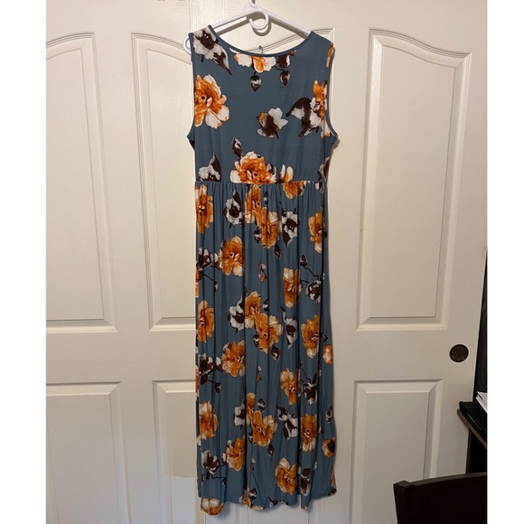 Maxi dress - Picture 2 of 2